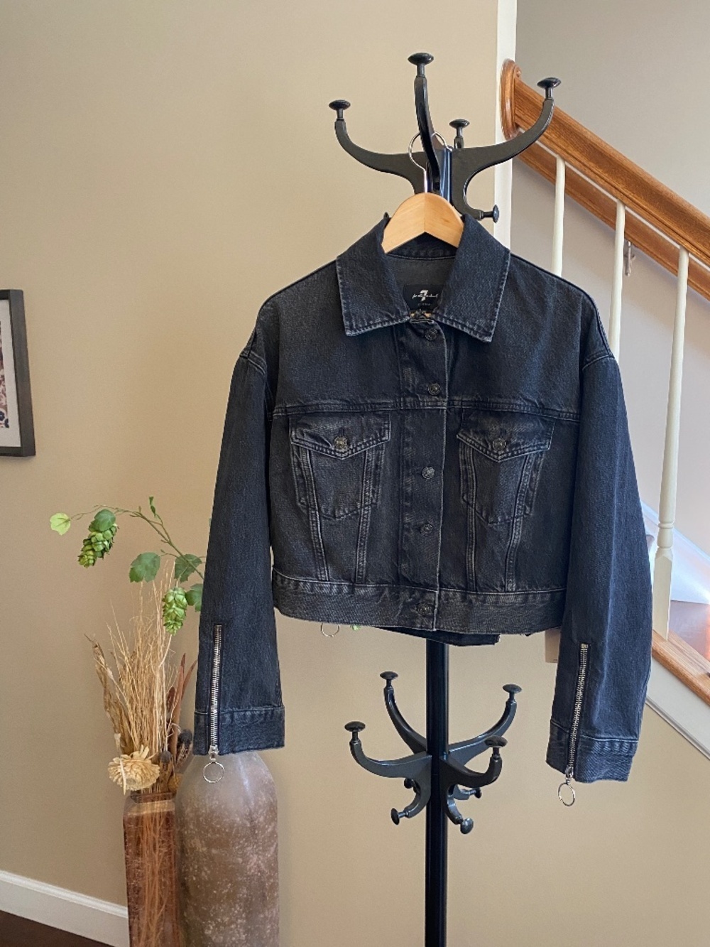 7 For All Mankind Oversized Oli Cropped Trucker Jacket in Hustle (NWT) Size XS - Picture 3 of 16